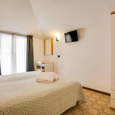 Hotel Villa Dei Gerani Rimini Exterior foto
